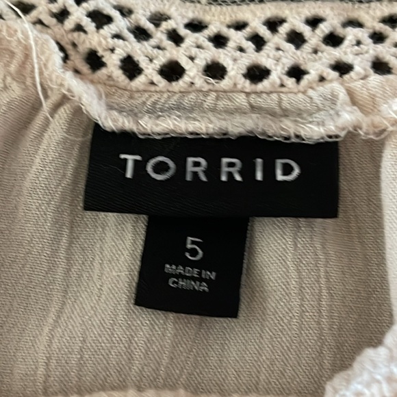 Torrid Washable Gauze Flowy Crochet Trim Cami - Picture 9 of 10